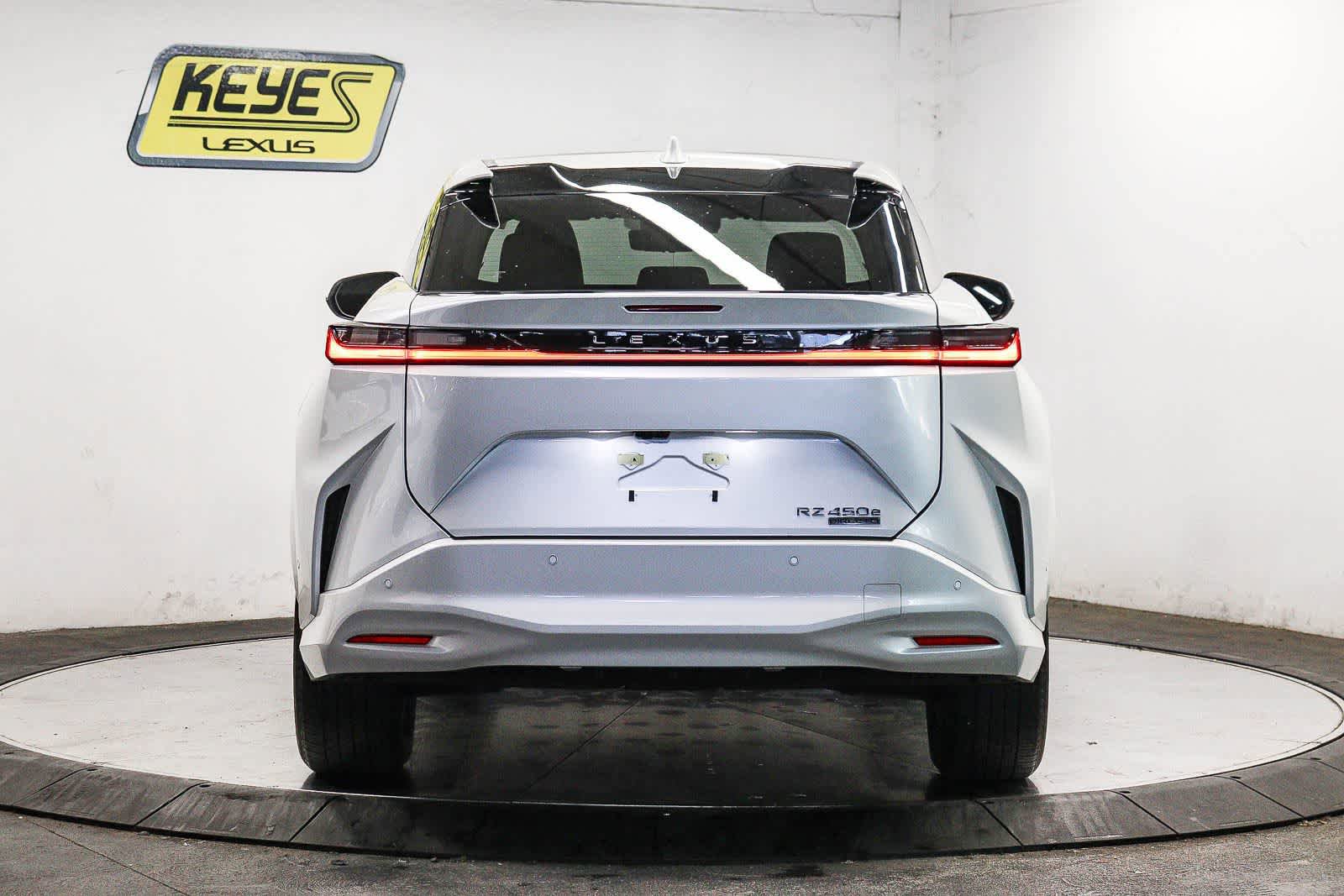 Used 2023 Lexus RZ 450e Premium w/ Technology Package AWD/4WD image 3