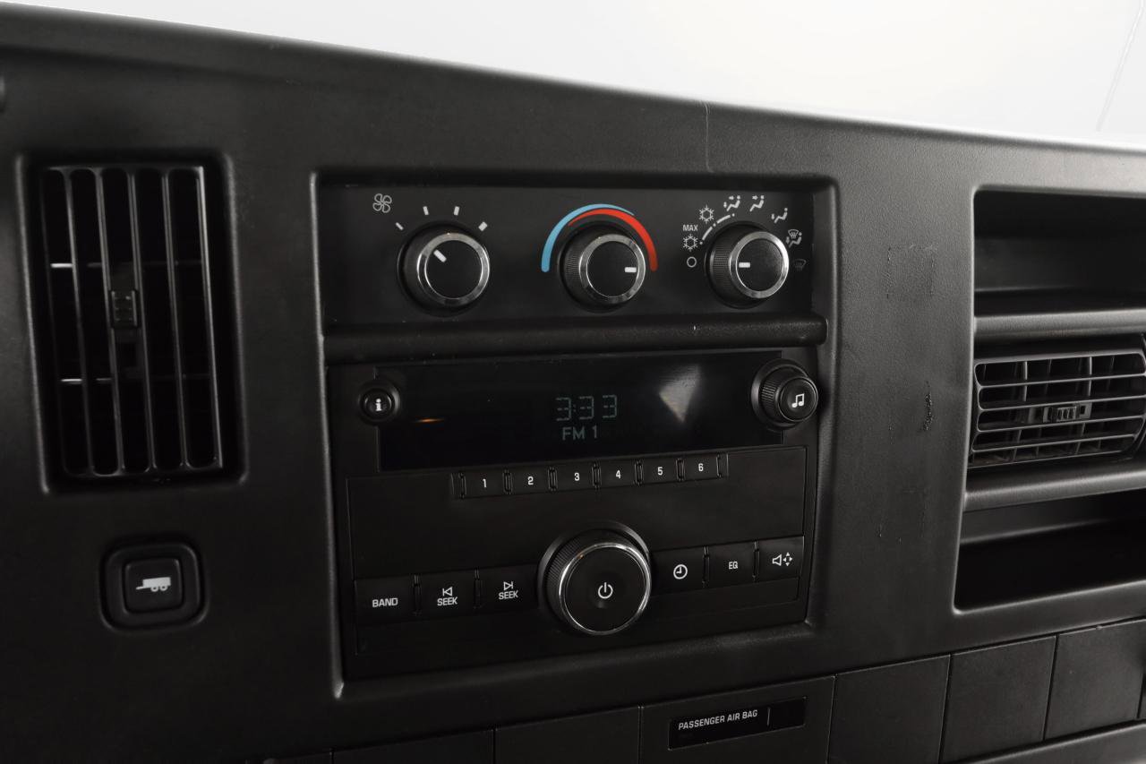 Used 2014 GMC Savana 1500 image 21