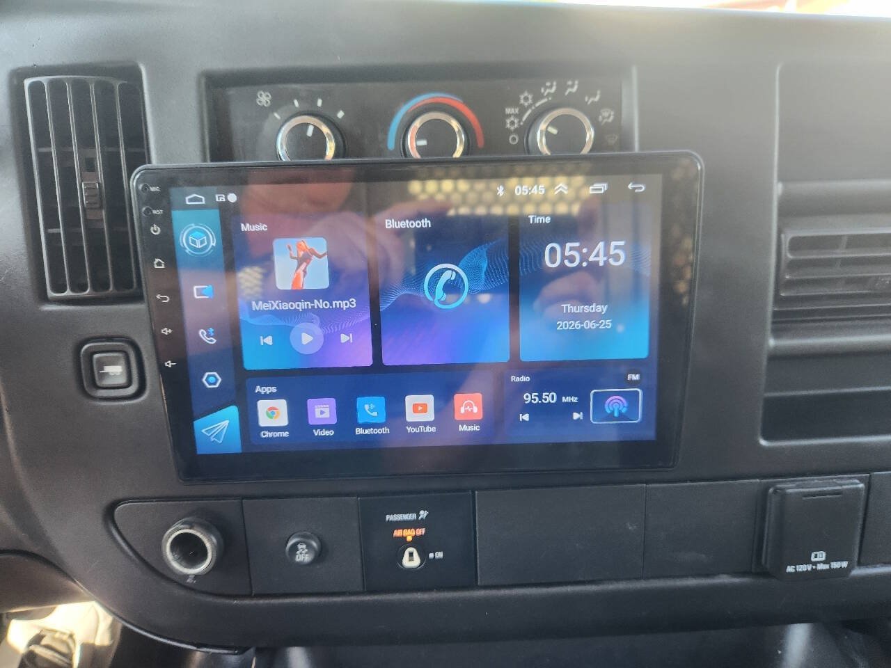 Used 2017 GMC Savana 2500 RWD image 22