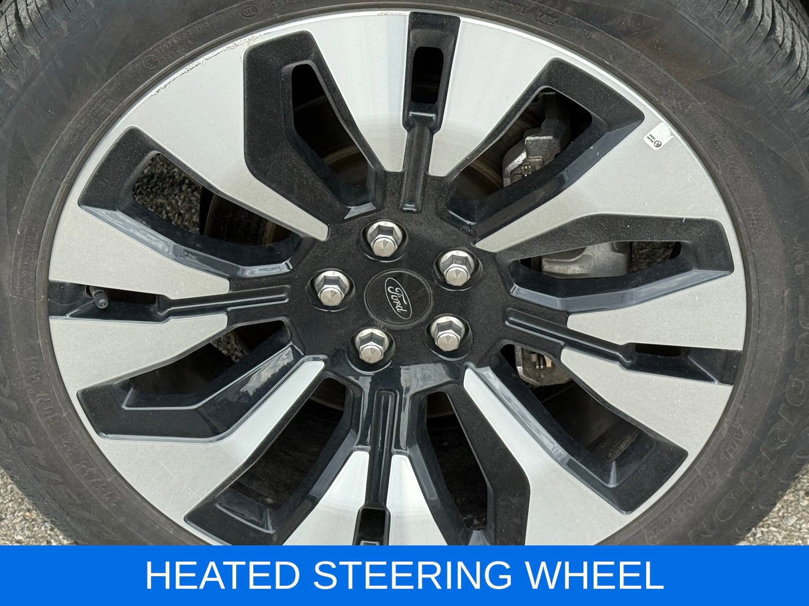 Used 2025 Ford Explorer Platinum w/ LUX Leather Package image 19