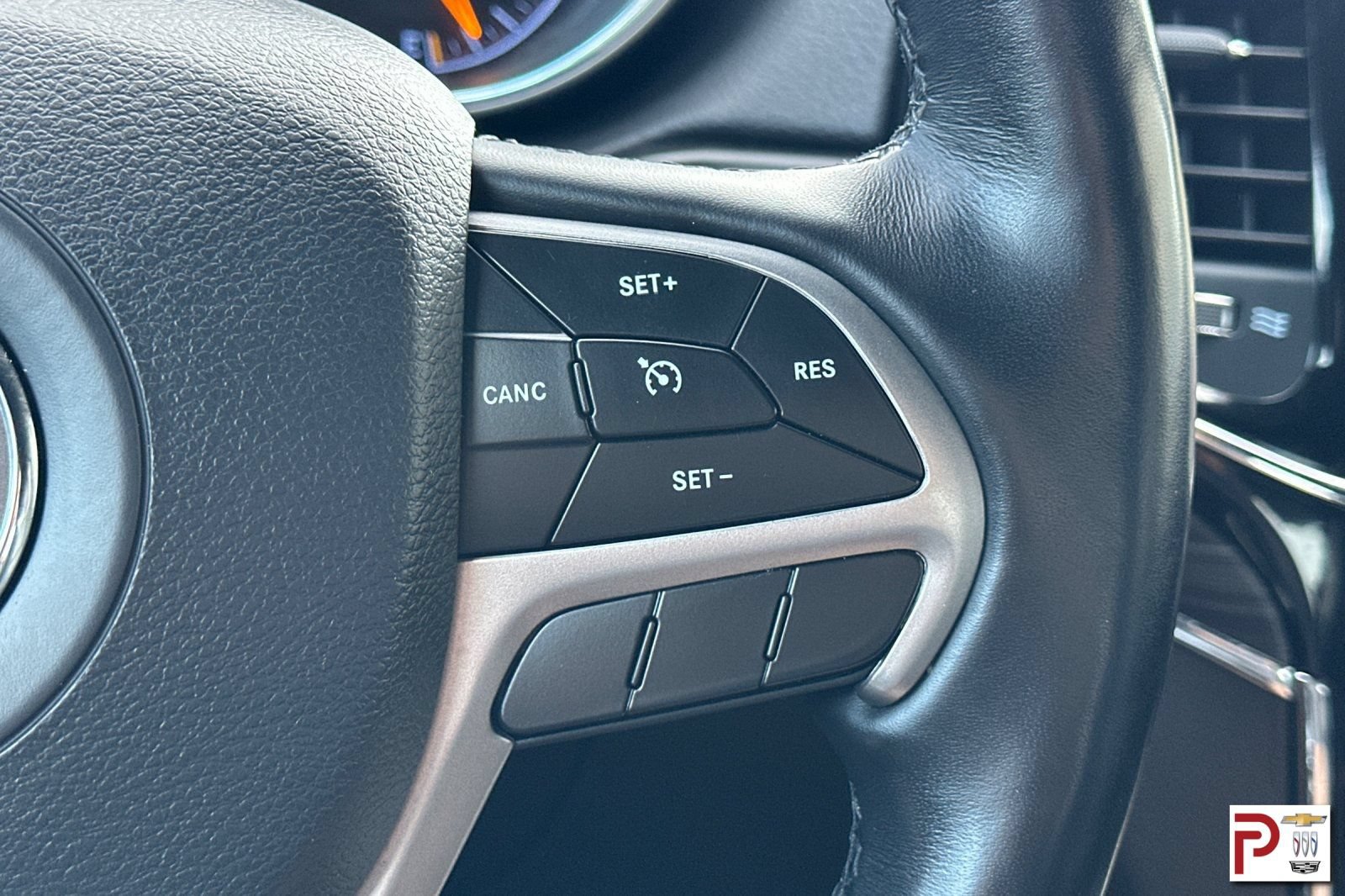 Used 2020 Jeep Grand Cherokee Limited AWD/4WD image 30