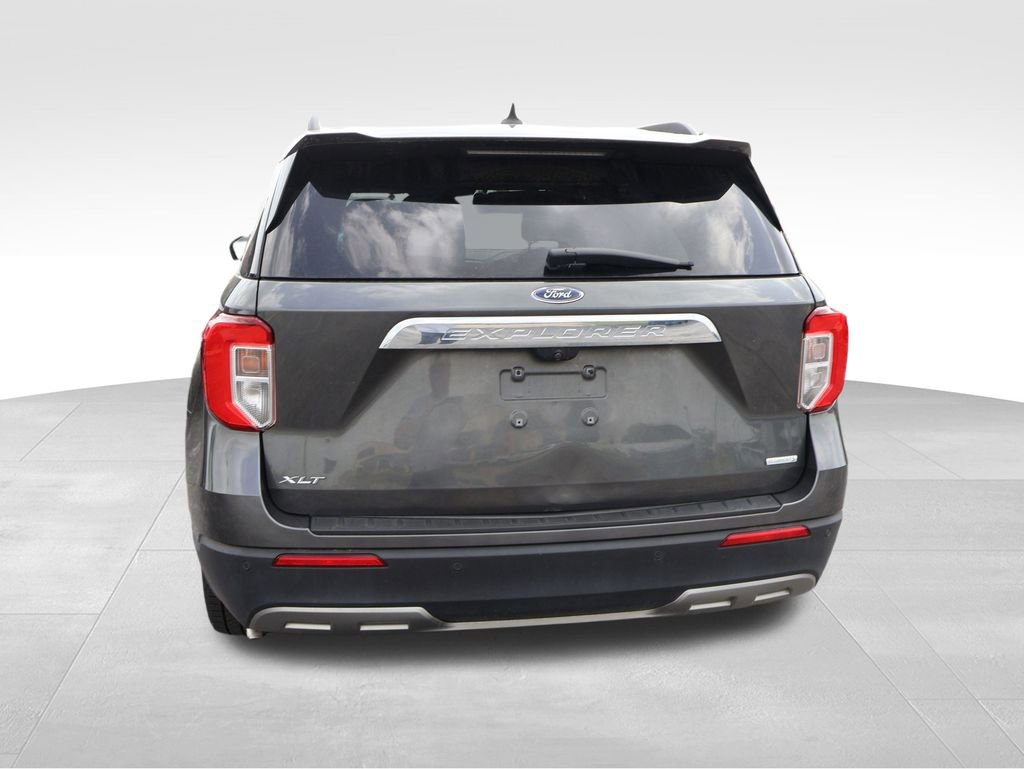 Used 2020 Ford Explorer XLT w/ Equipment Group 202A RWD image 7