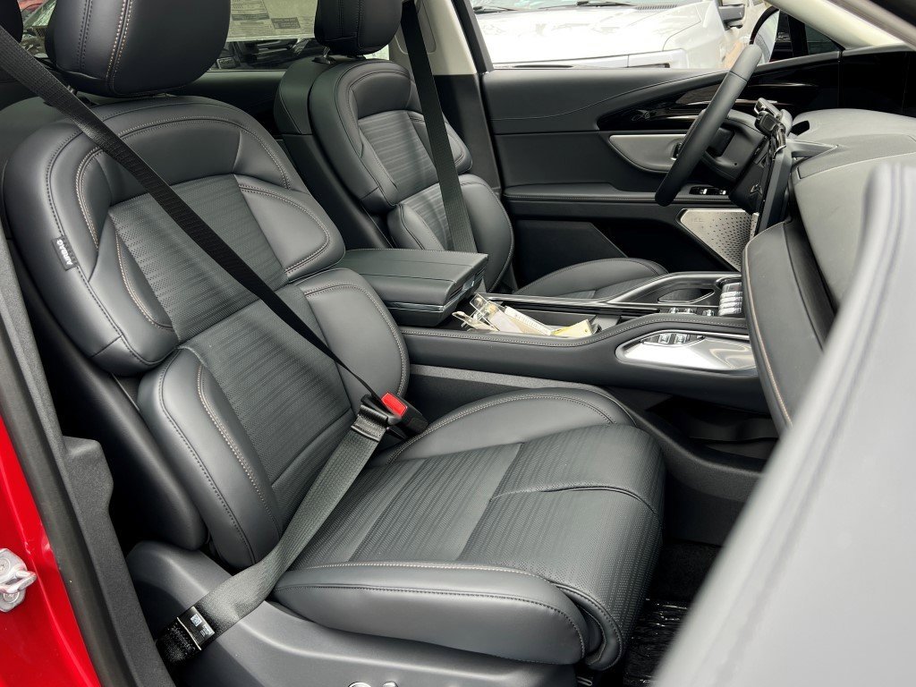 New 2026 Lincoln Nautilus Reserve image 9