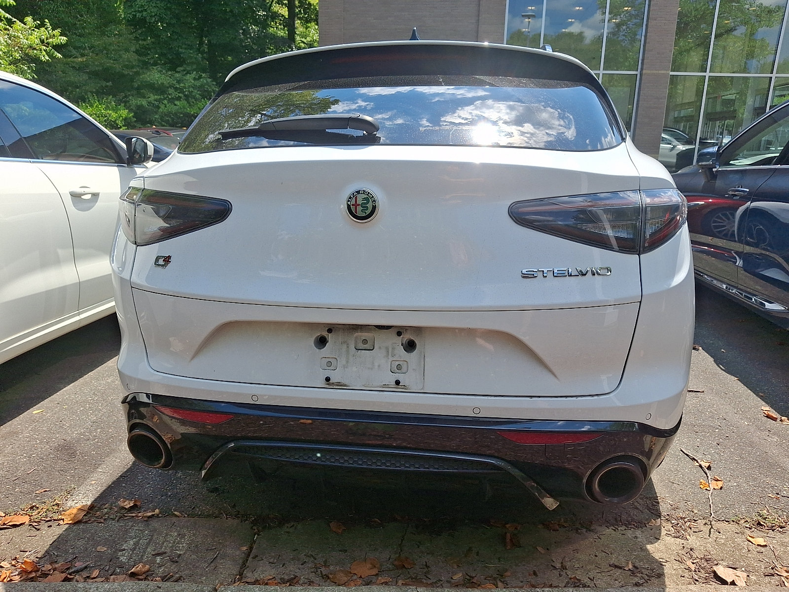 Used 2024 Alfa Romeo Stelvio Veloce AWD/4WD image 4