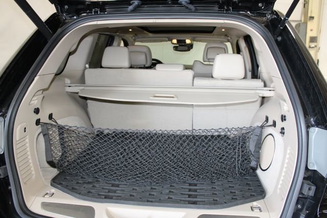 Used 2021 Jeep Grand Cherokee Overland AWD/4WD image 36