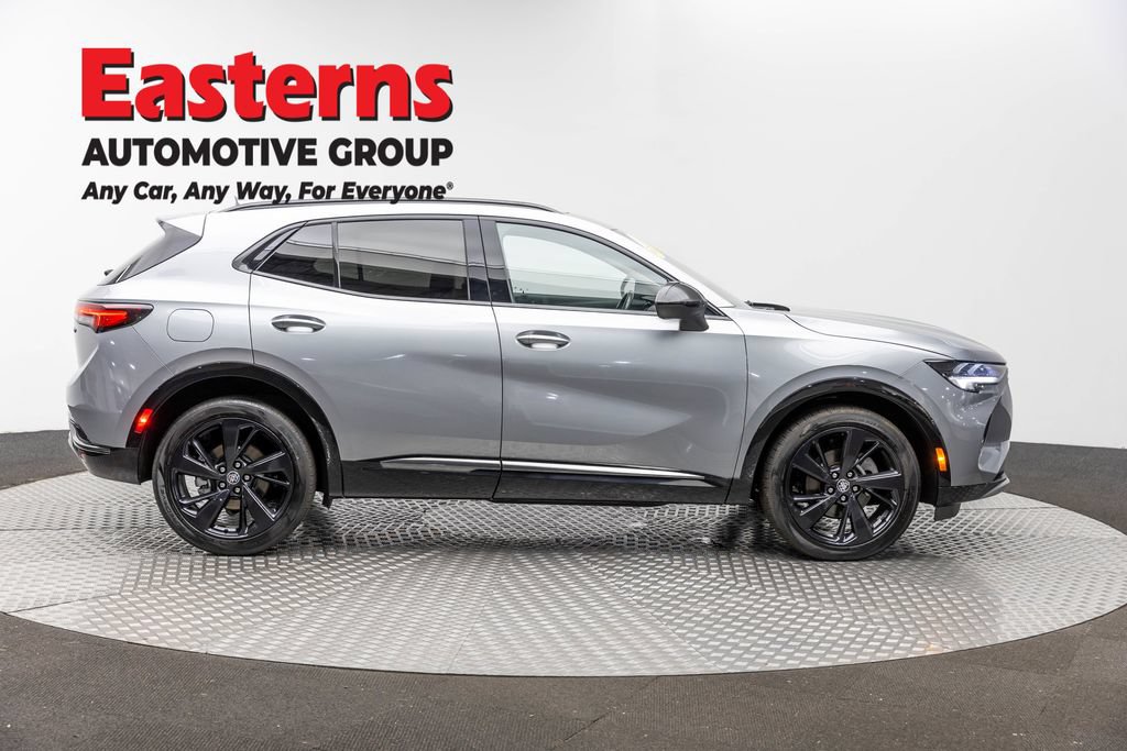 Used 2023 Buick Envision Essence w/ Sport Touring Package FWD image 4