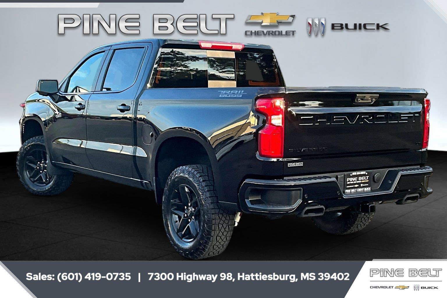 New 2026 Chevrolet Silverado 1500 LT Trail Boss w/ LT Trail Boss Premium Package AWD/4WD image 2