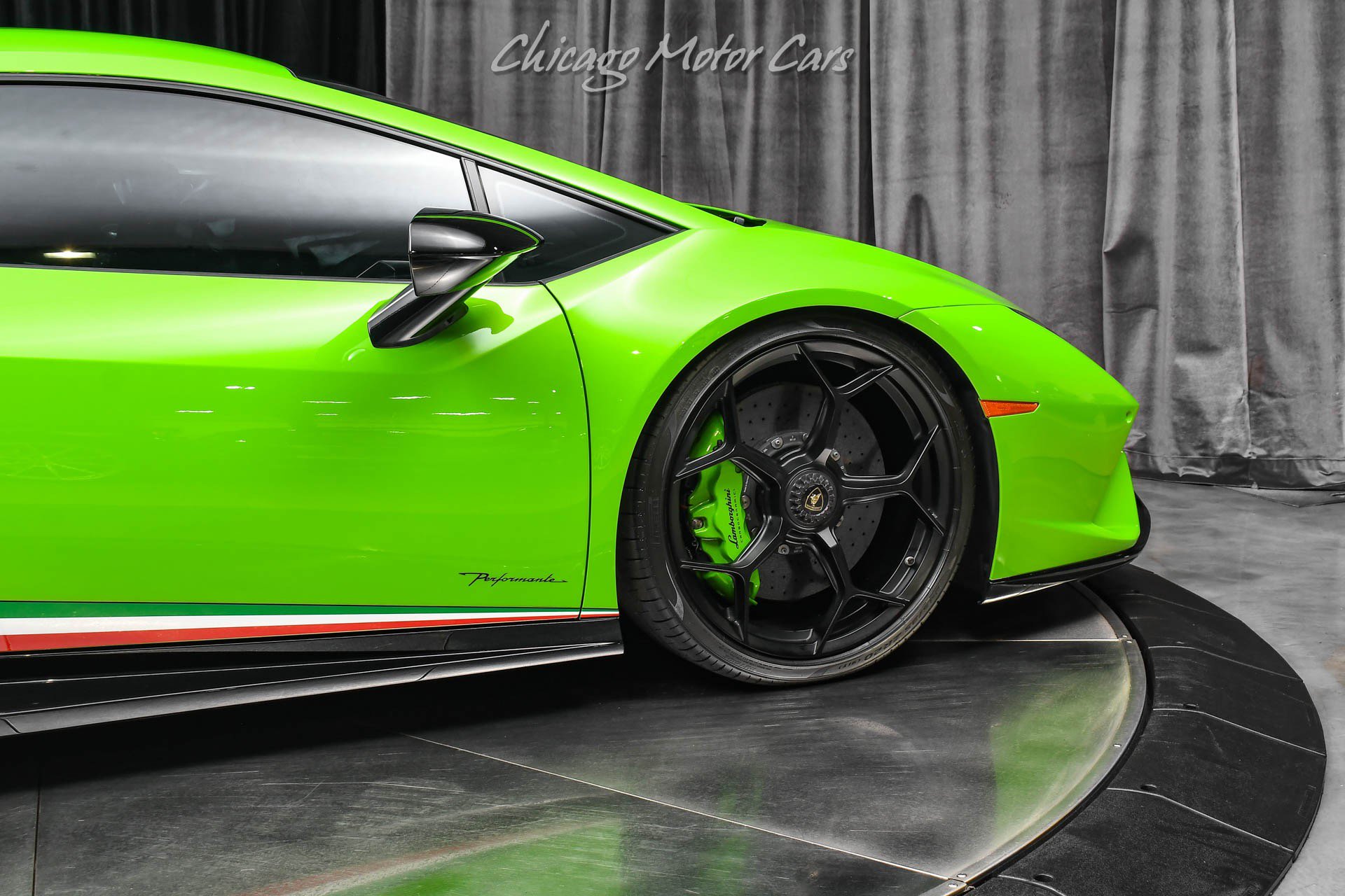 Used 2018 Lamborghini Huracan Performante AWD/4WD image 42