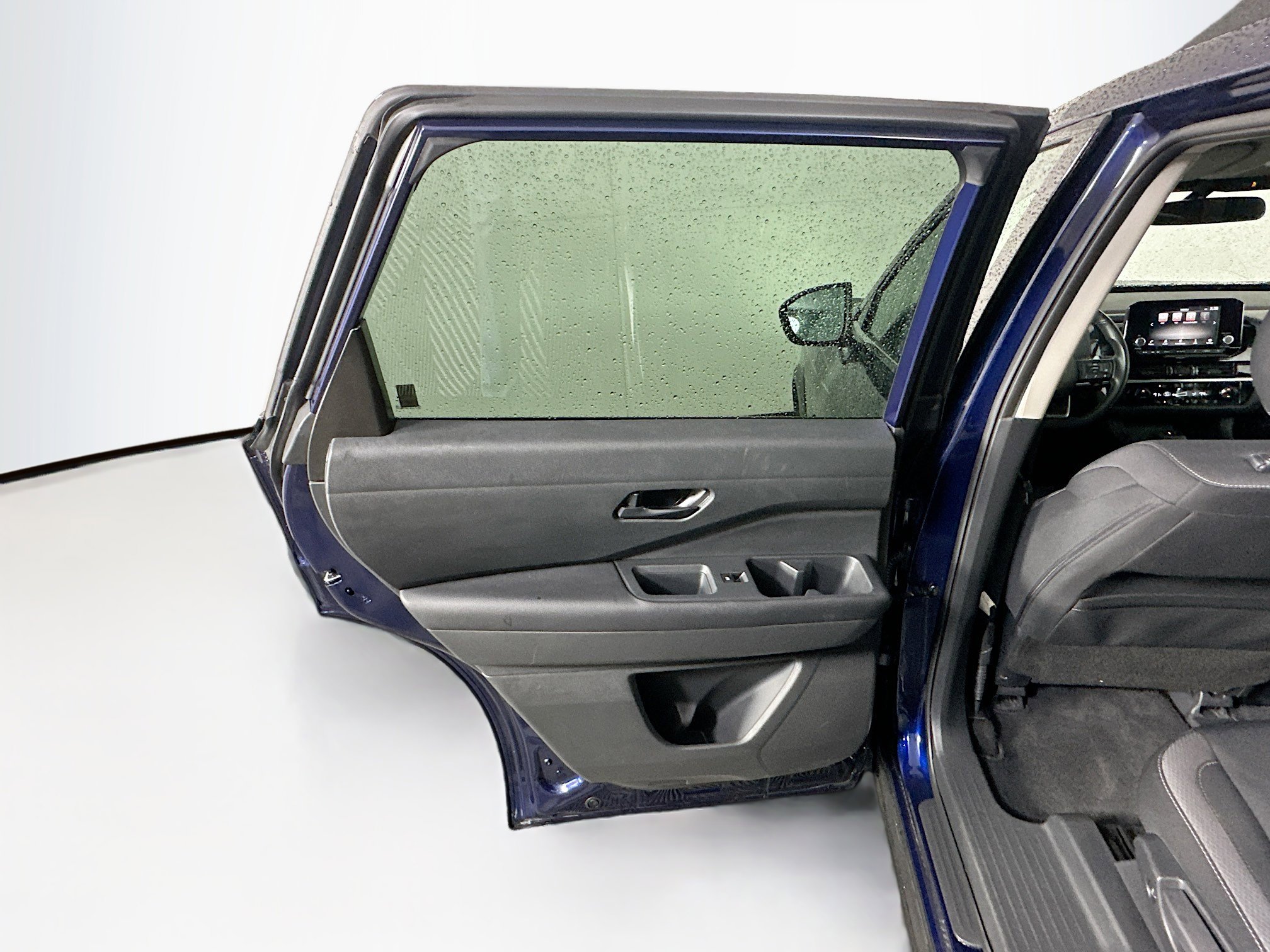 Used 2025 Nissan Pathfinder SV image 25