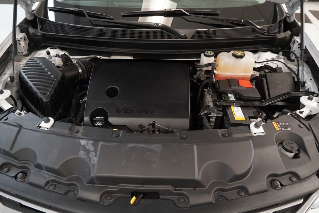 Used 2021 Chevrolet Traverse LT image 43