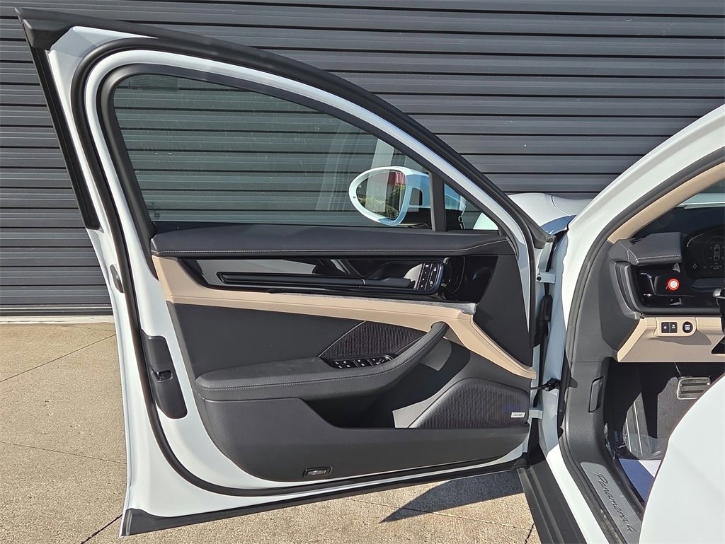 New 2026 Porsche Panamera 4 image 6