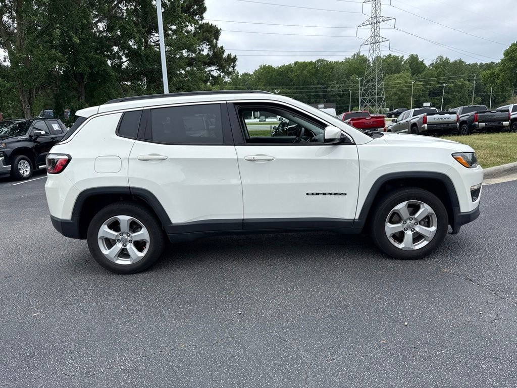 Used 2021 Jeep Compass Latitude w/ Sun and Sound Group AWD/4WD image 6