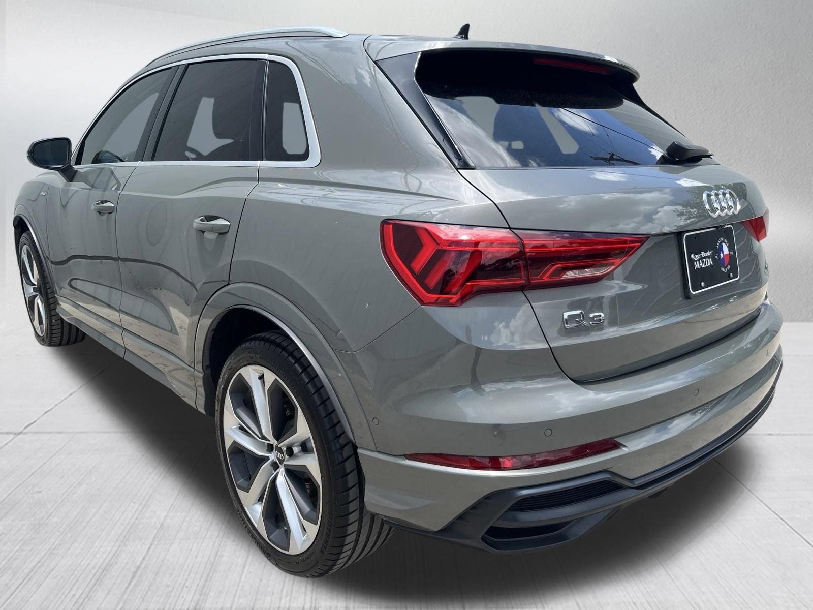 Used 2020 Audi Q3 2.0T Prestige w/ Prestige Package AWD/4WD image 6