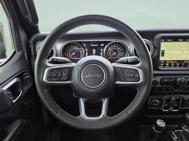 Used 2023 Jeep Gladiator Overland w/ LED Lighting Group AWD/4WD image 15