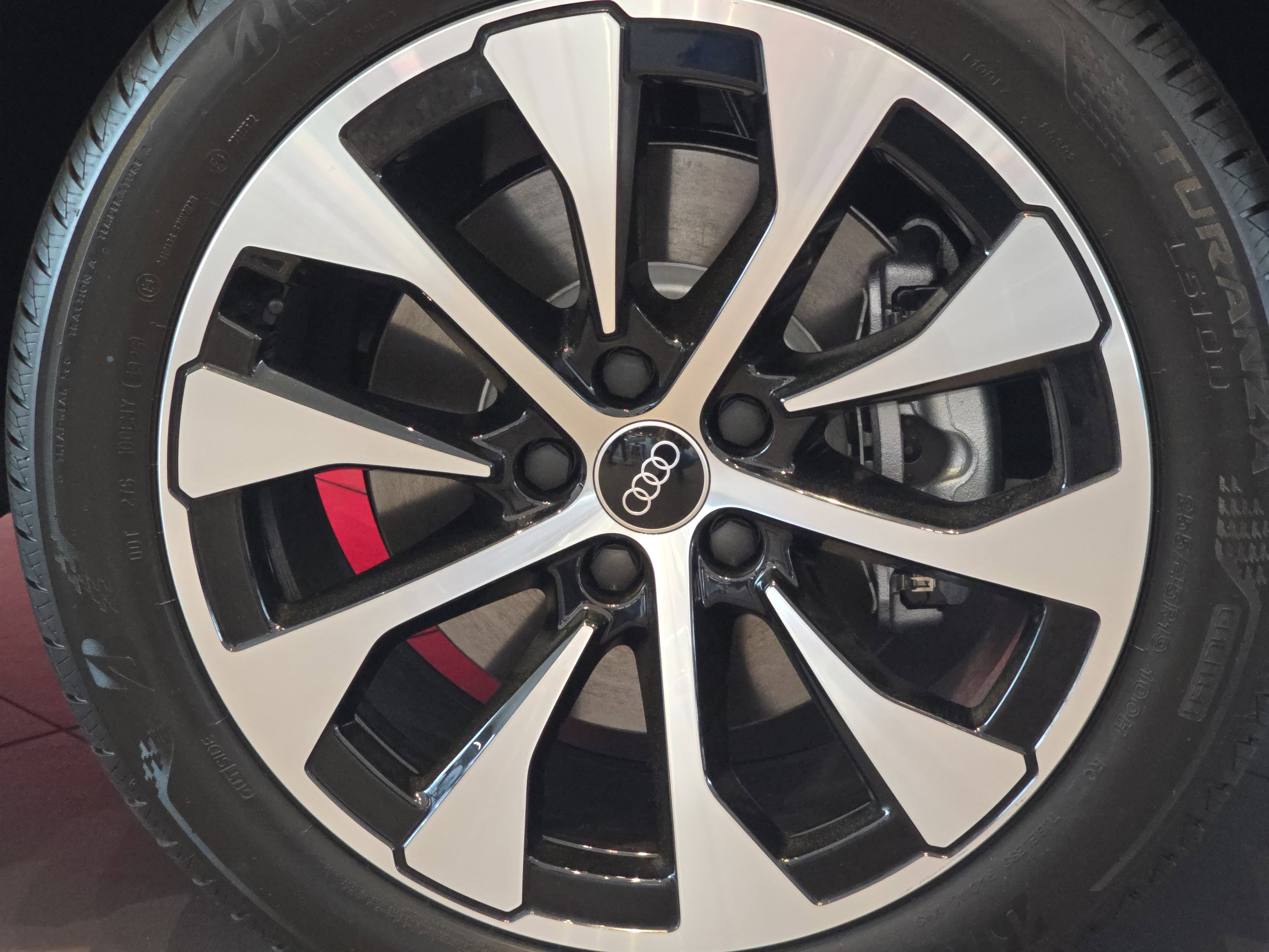 New 2026 Audi Q3 quattro 2.0T AWD/4WD image 16