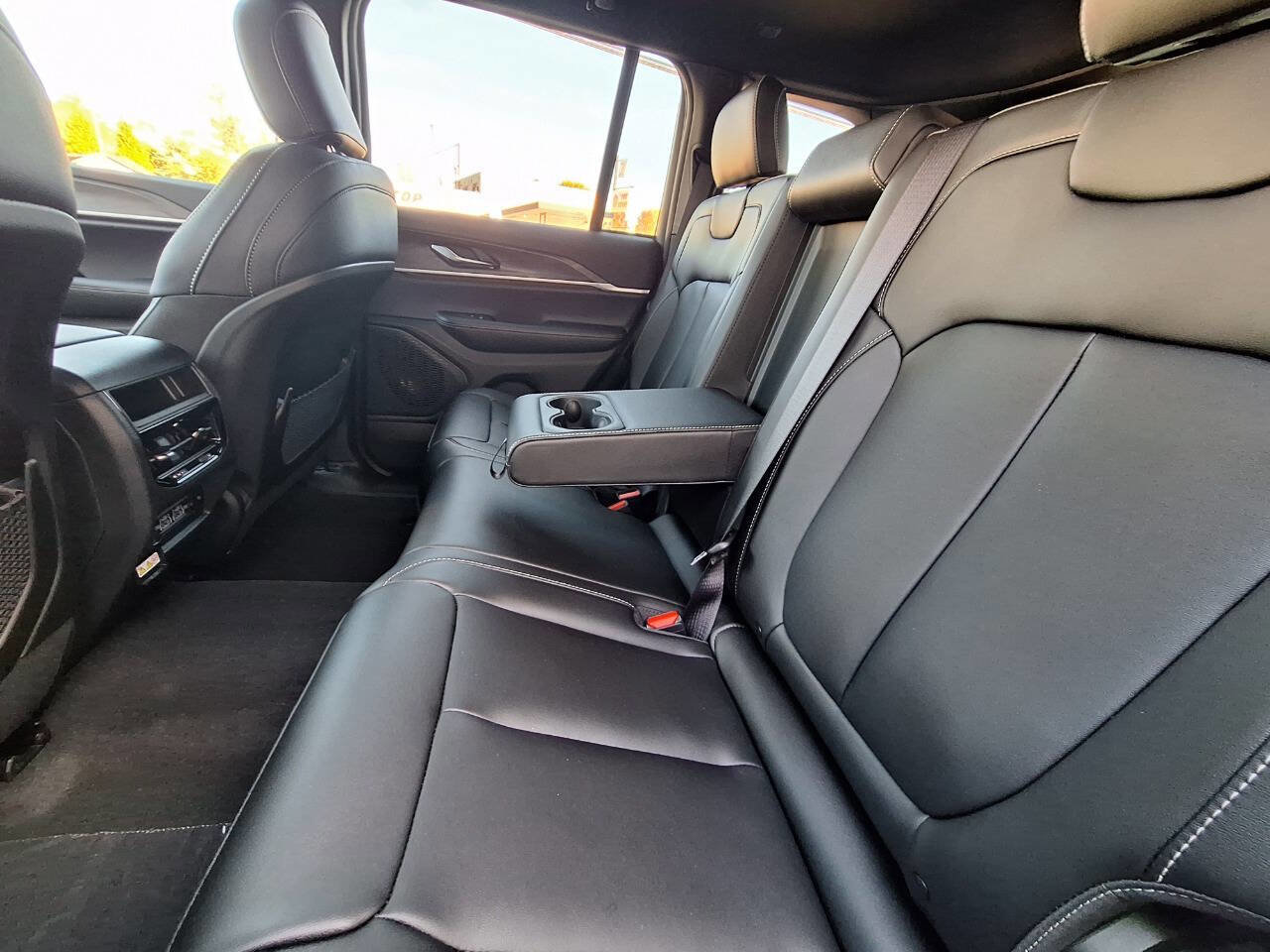 New 2025 Jeep Grand Cherokee Limited image 20