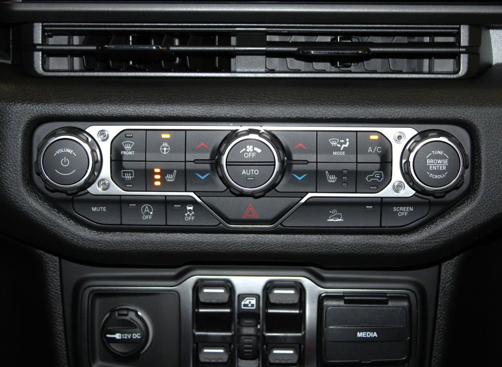 New 2026 Jeep Gladiator Sport image 20