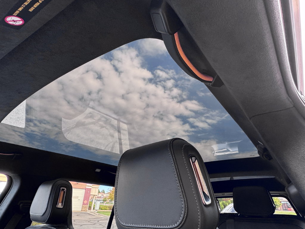 Used 2025 Rivian R1S Adventure Dual AWD/4WD image 25