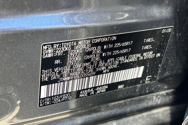 Certified 2020 Toyota RAV4 LE w/ Carpet Mat Package AWD/4WD image 33