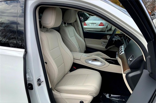 Used 2025 Mercedes-Benz GLE 350 4MATIC image 7