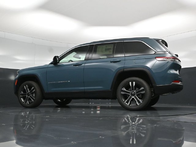 New 2027 Jeep Grand Cherokee Limited w/ Trailer Tow Package AWD/4WD image 63