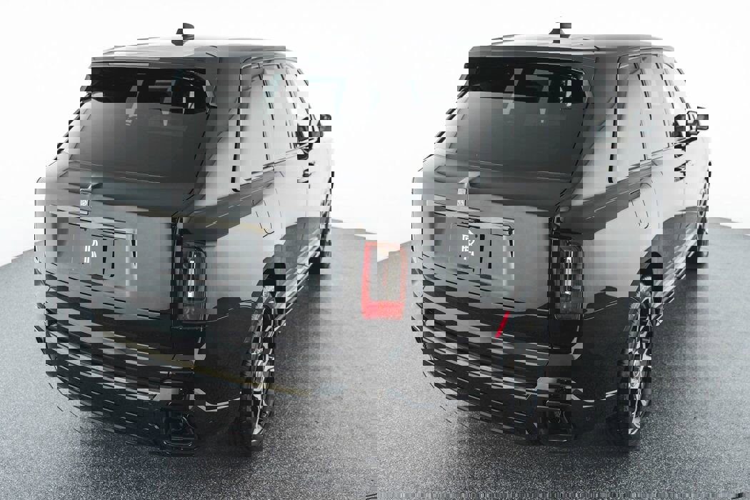 New 2025 Rolls-Royce Cullinan Black Badge image 21