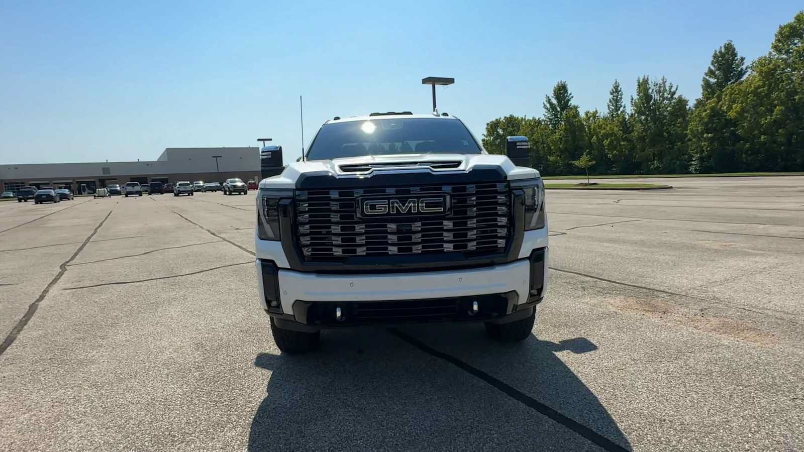 Certified 2025 GMC Sierra 2500 Denali Ultimate AWD/4WD image 3