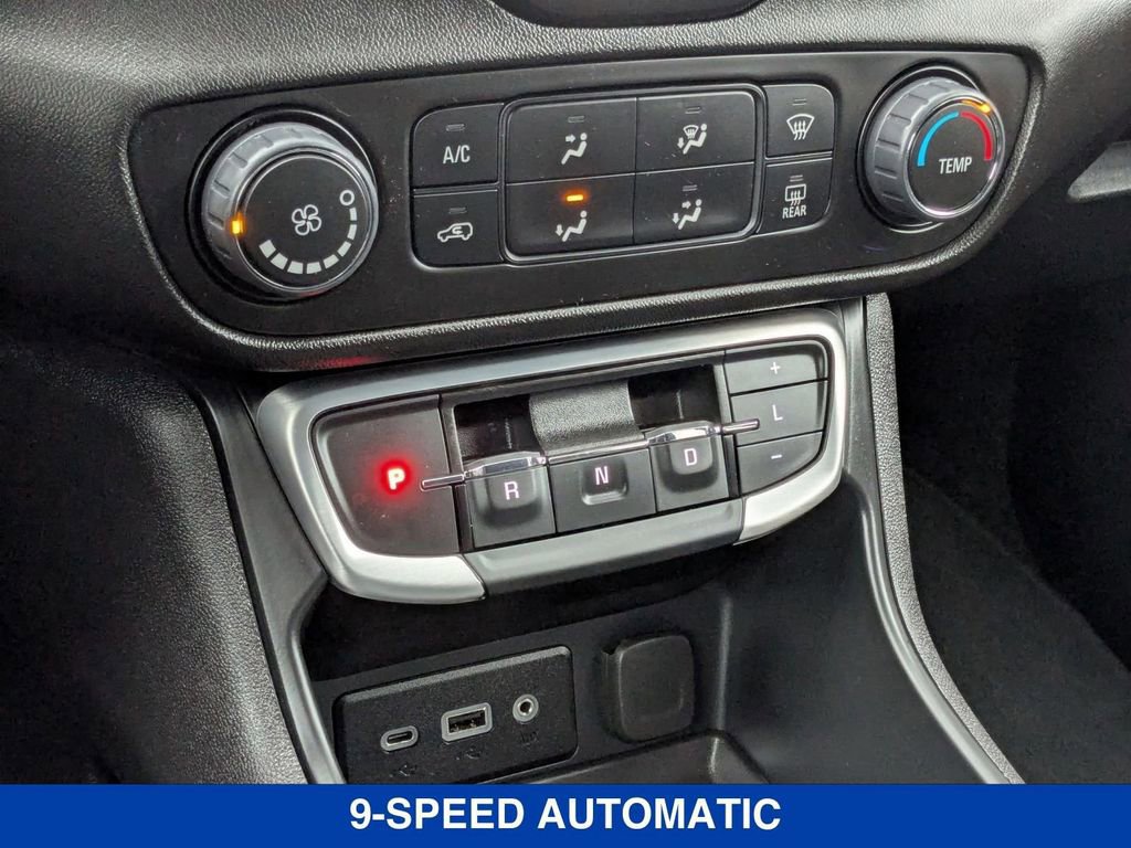 Used 2024 GMC Terrain SLE image 22