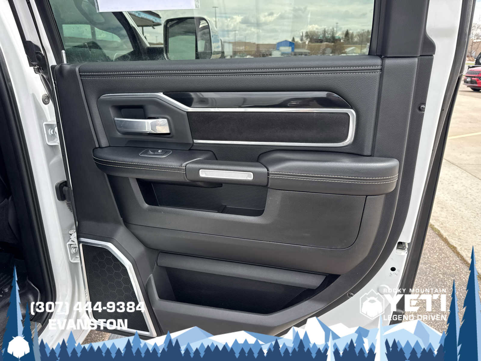 Used 2019 RAM 3500 Laramie AWD/4WD image 17