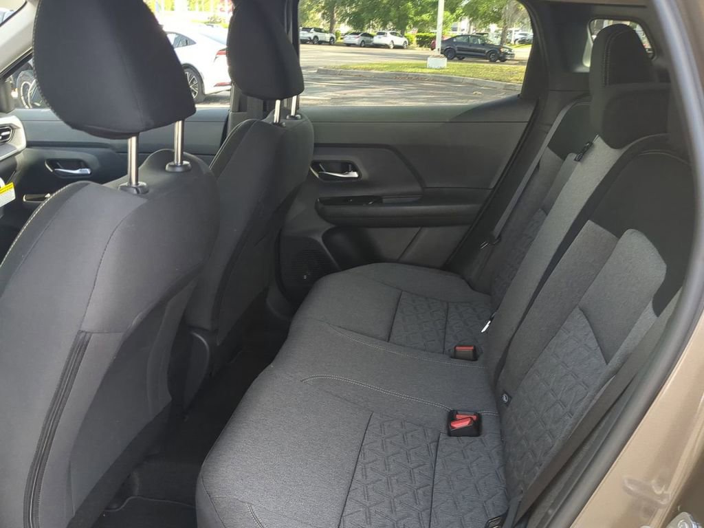 Used 2026 Nissan Kicks SV image 14