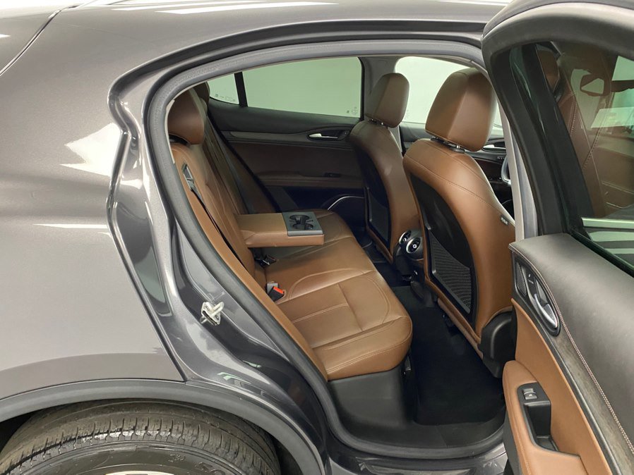 Used 2019 Alfa Romeo Stelvio Ti AWD/4WD image 36