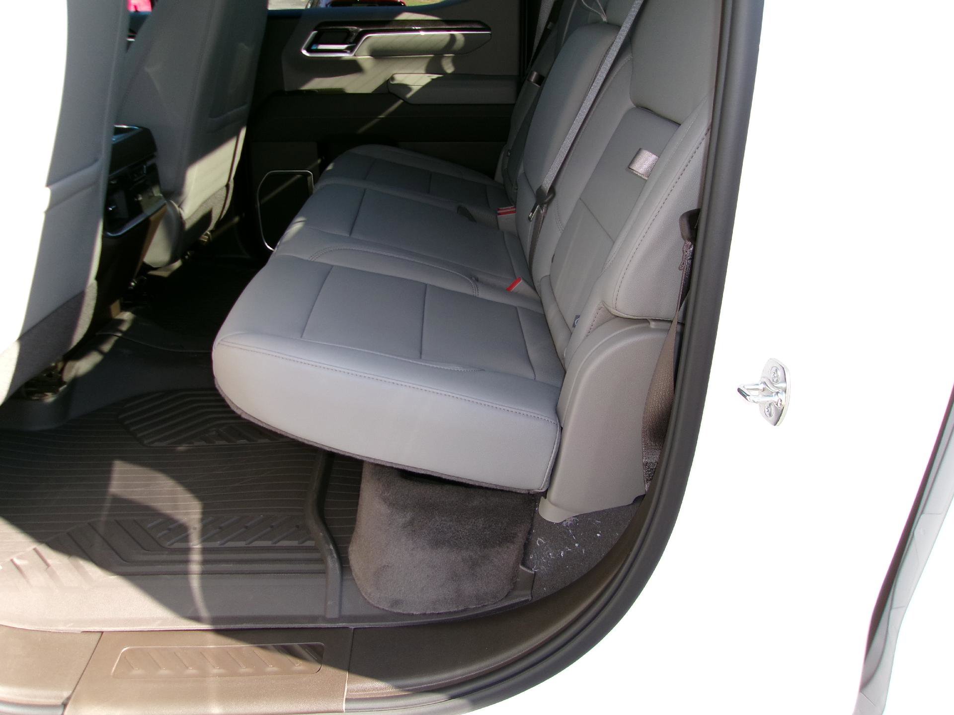 New 2026 Chevrolet Silverado 1500 LTZ w/ LTZ Premium Package image 13