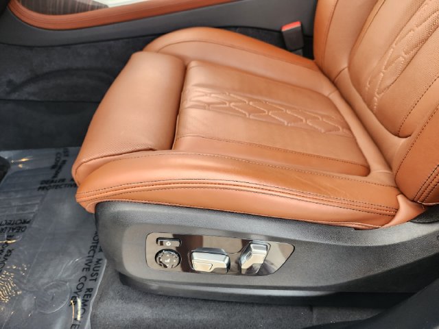 Used 2026 BMW X7 xDrive40i w/ Executive Package AWD/4WD image 26