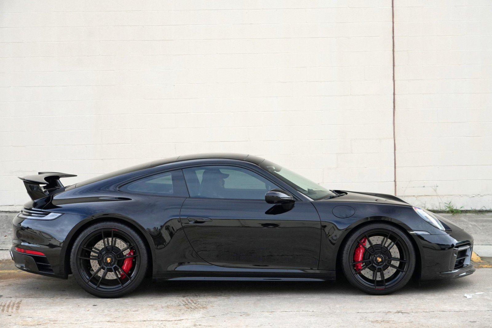 Used 2024 Porsche 911 Carrera GTS w/ Premium Package RWD image 54