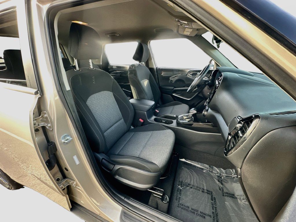 Used 2020 Kia Soul EX FWD image 27