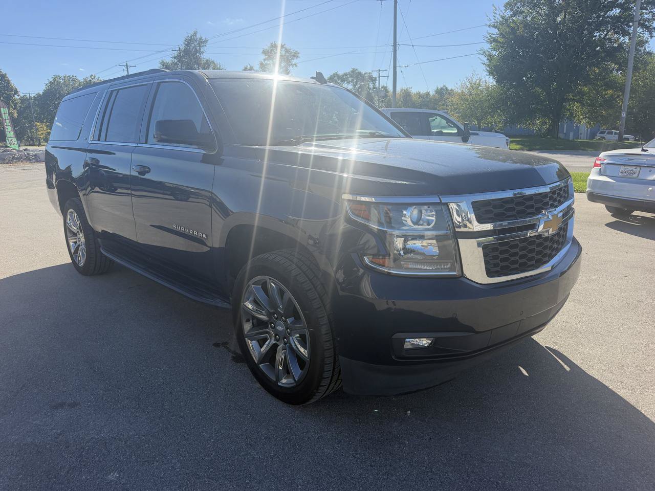 Used 2020 Chevrolet Suburban LT AWD/4WD image 9