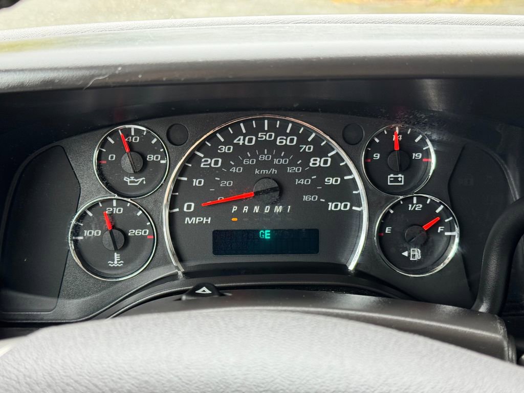 Used 2015 Chevrolet Express 3500 RWD image 24
