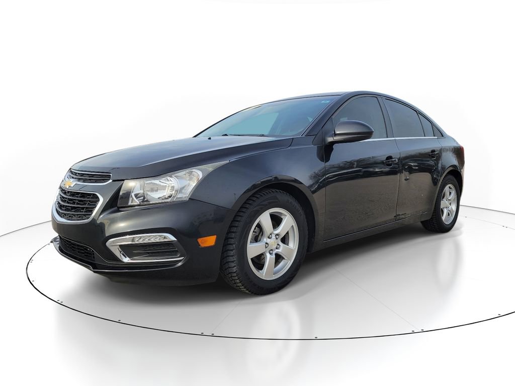 Used 2015 Chevrolet Cruze LT FWD image 2