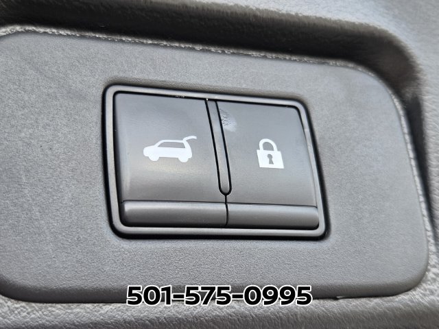 Used 2024 Nissan Rogue SV FWD image 16