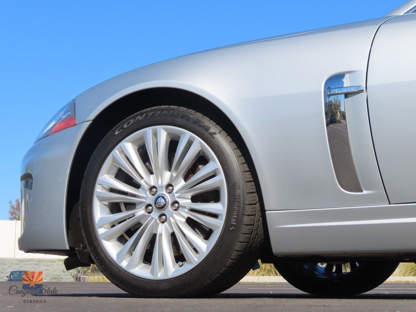 Used 2010 Jaguar XK Coupe image 26