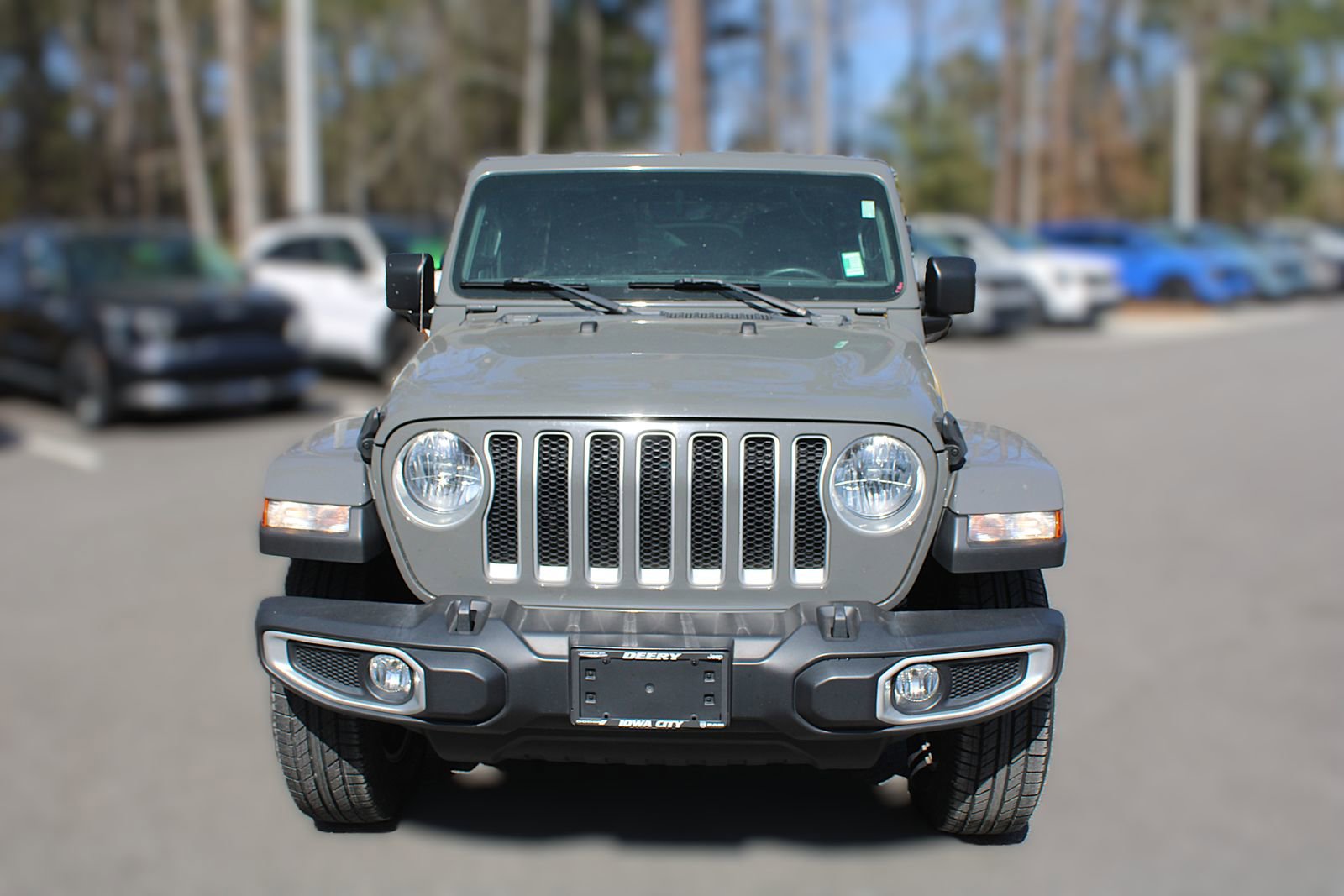 Used 2022 Jeep Wrangler Unlimited Sahara w/ Cold Weather Group image 17