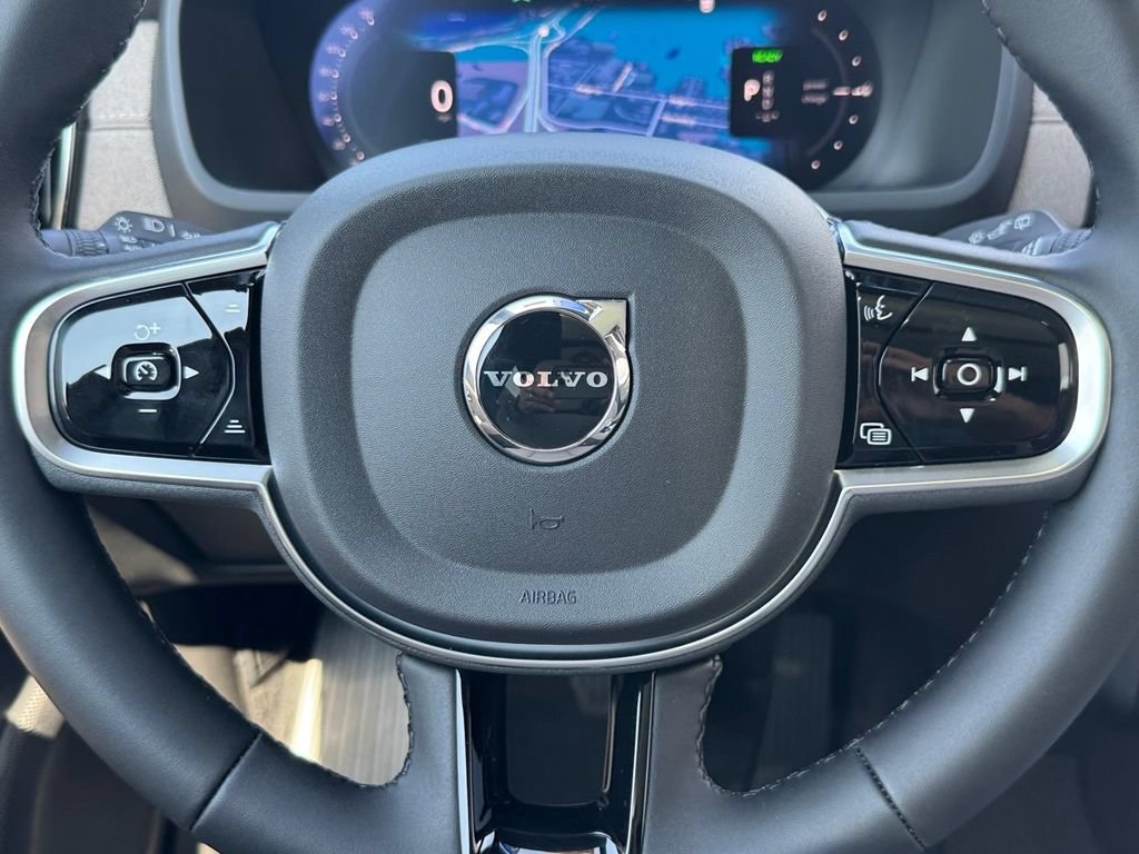 New 2026 Volvo XC90 T8 Plus w/ Protection Package AWD/4WD image 13