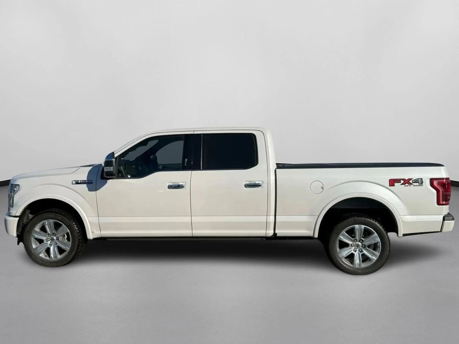 Used 2017 Ford F150 Platinum w/ Equipment Group 701A Luxury image 14