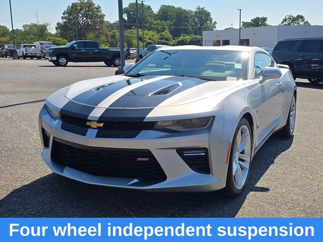 Used 2016 Chevrolet Camaro SS RWD image 11