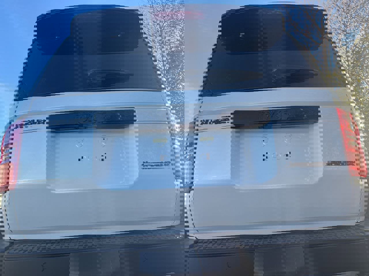 Used 2025 Toyota Land Cruiser w/ Premium Package image 7