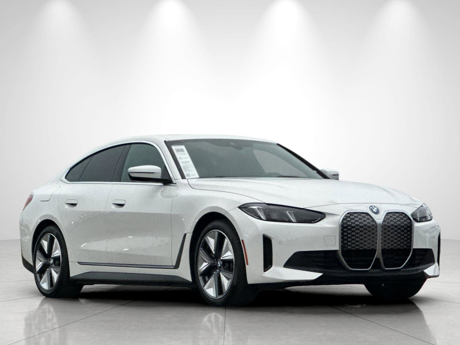 Used 2025 BMW i4 eDrive40 w/ Driving Assistance Package image 7