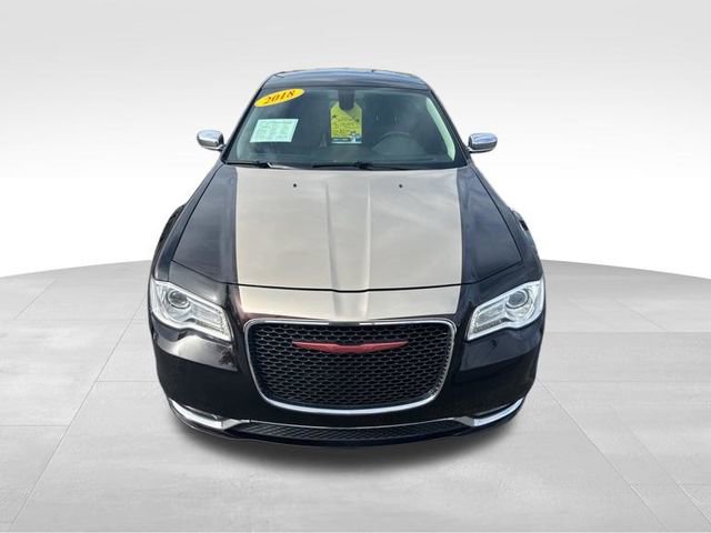 Used 2018 Chrysler 300 Limited RWD image 8