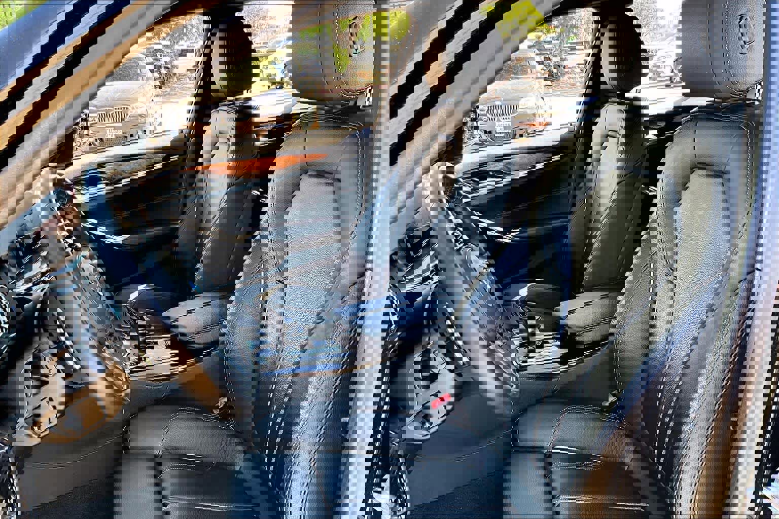 Used 2019 BMW 540i w/ M Sport Package RWD image 8