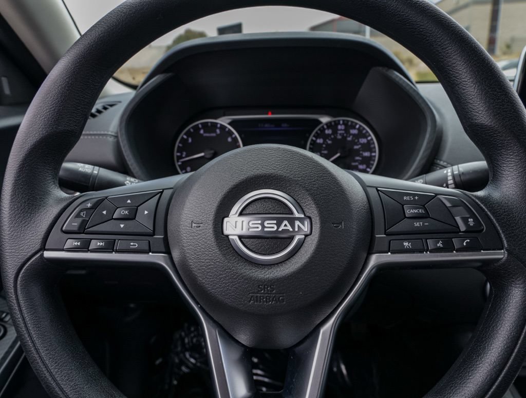 Used 2025 Nissan Sentra SV FWD image 24