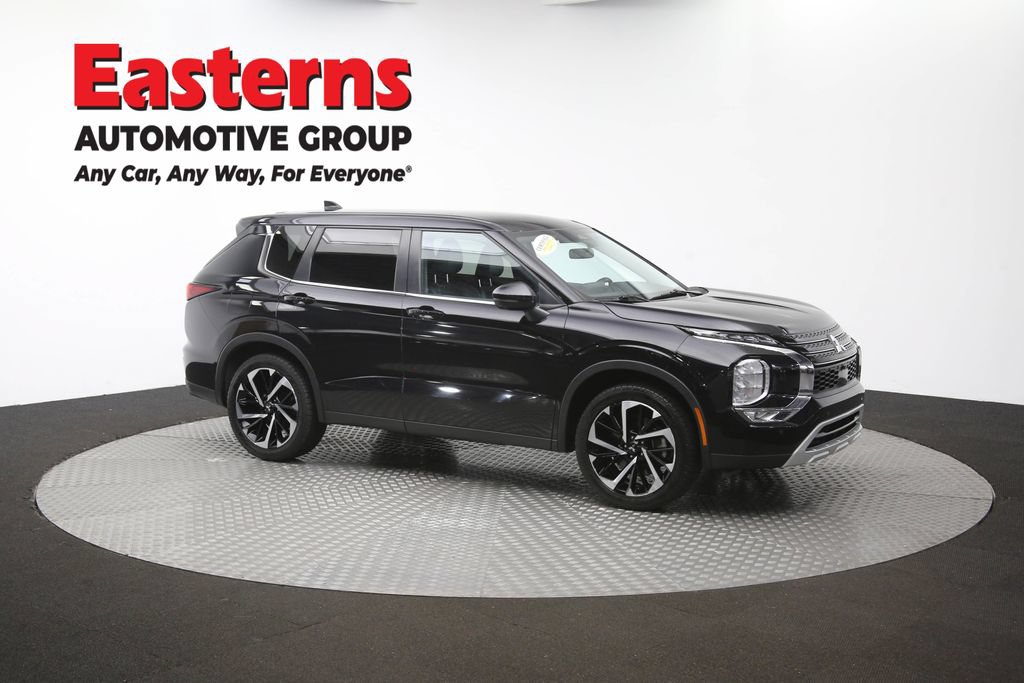 Used 2024 Mitsubishi Outlander SE AWD/4WD image 47